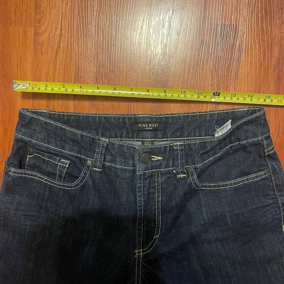 Nine West dark denim boot cut jeans size 10/29. - Picture 6 of 8